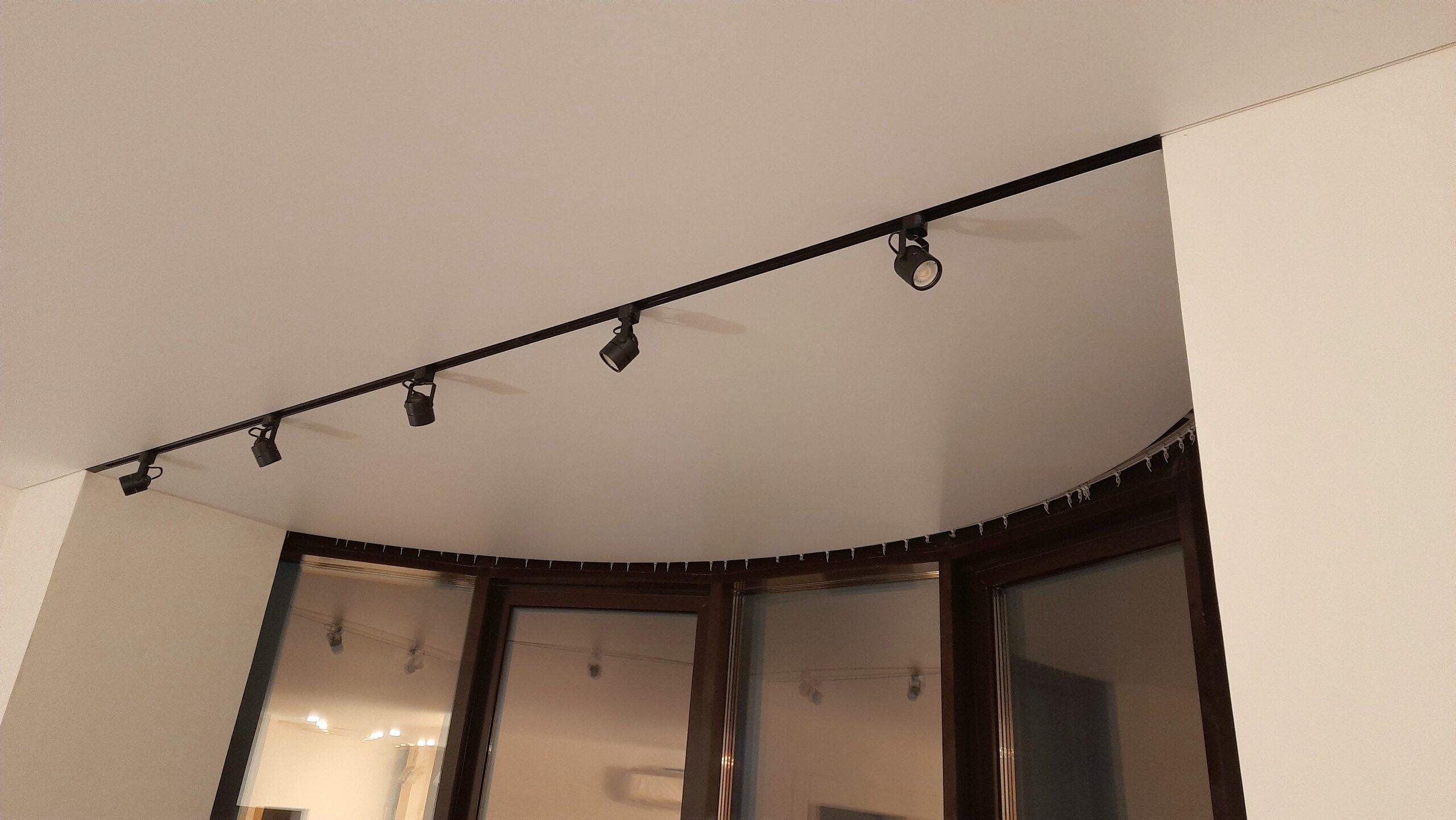 Трек-система на потолке